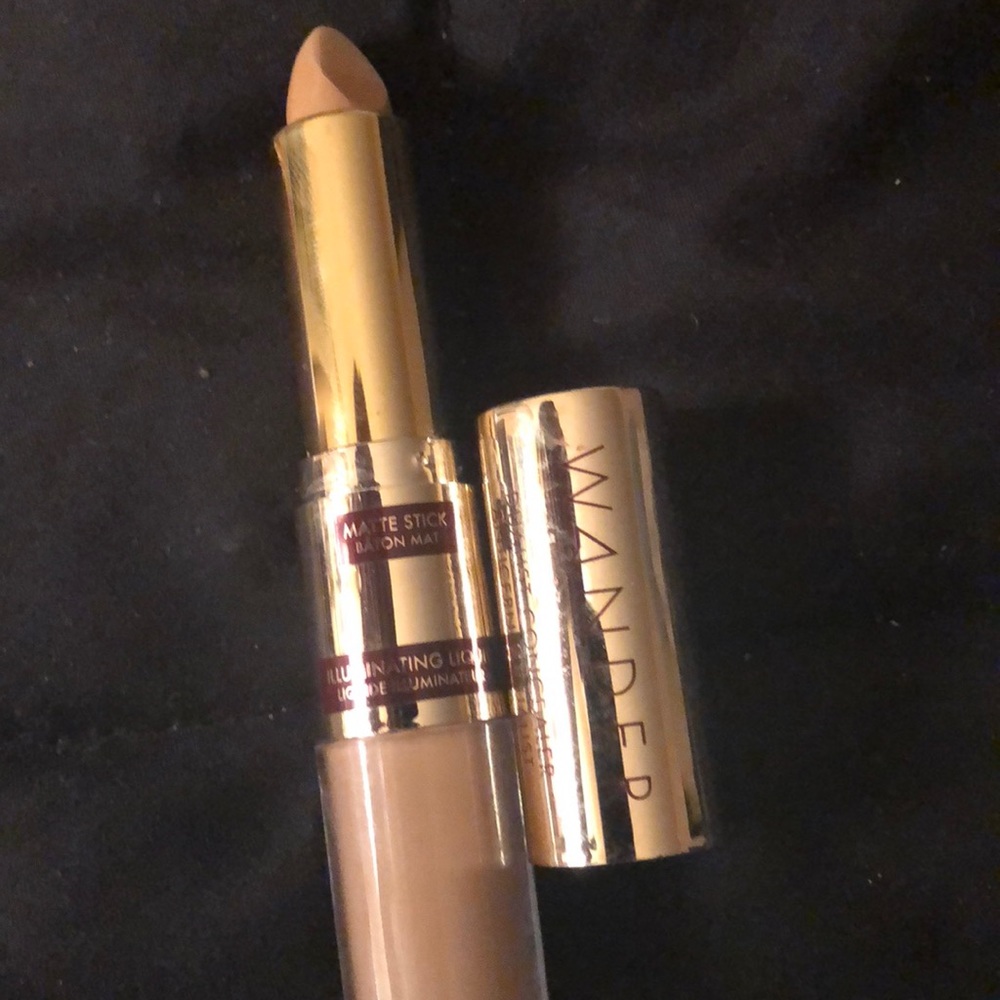 Wander Beauty dualist concealer in medium